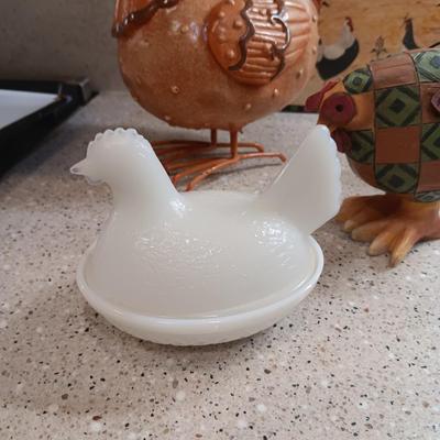 MILK GLASS HEN ON NEST, CERAMIC HOT PLATE AND OTHER ROOSTERS