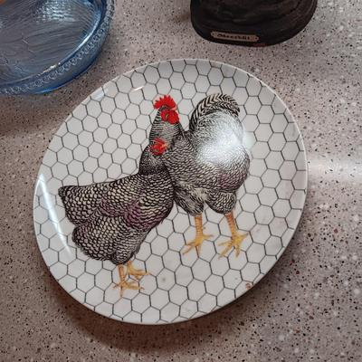 LIGHT BLUE GLASS HEN ON NEST, PLATES AND FREESTANDING ROOSTER