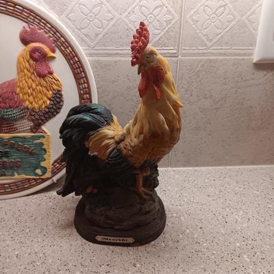 LIGHT BLUE GLASS HEN ON NEST, PLATES AND FREESTANDING ROOSTER