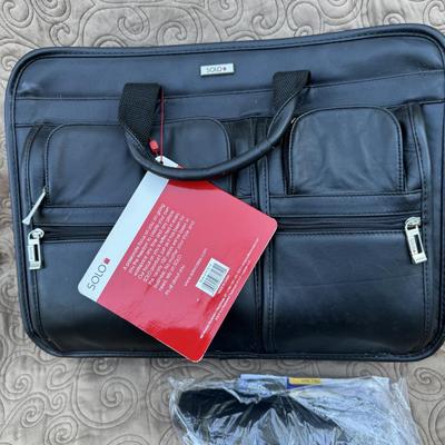 Black Leather Case w/ Strap by Solo