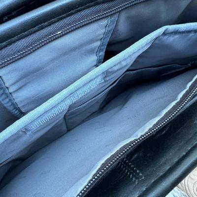 Black Leather Case w/ Strap by Solo