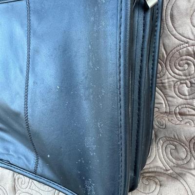 Black Leather Case w/ Strap by Solo