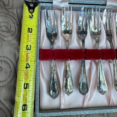 Priestly & Moore Ltd. - Sheffield England 6 Pc. Pastry Fork Setting