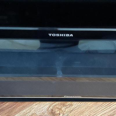 Toshiba 42” TV w/ Panasonic Sound Bar
