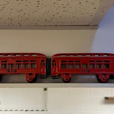 Cast Iron Train Set (3 cars)