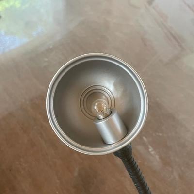Gooseneck desk lamp