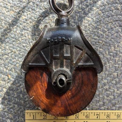 Vintage Myers OK H322 X Cast Iron & Wood Barn Pulley