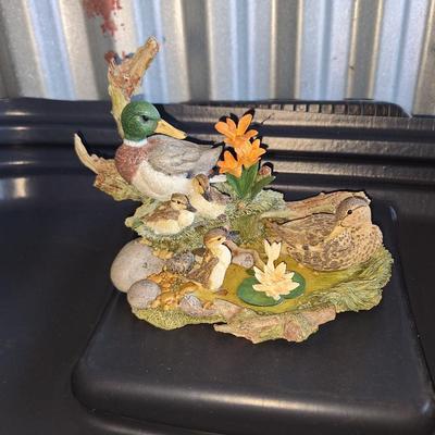 "Watchful Gaze" lenox duck figurine with base)