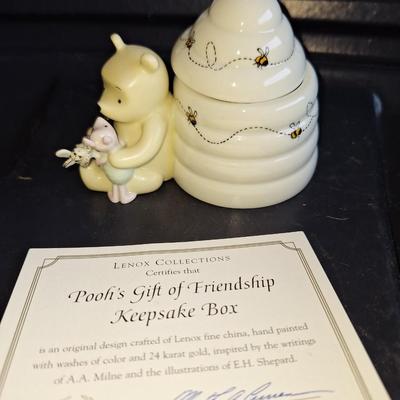 Pooh Gift of Friendship Keepsake Box