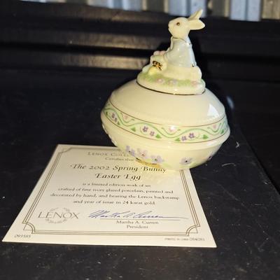 2002 Spring Bunny Egg