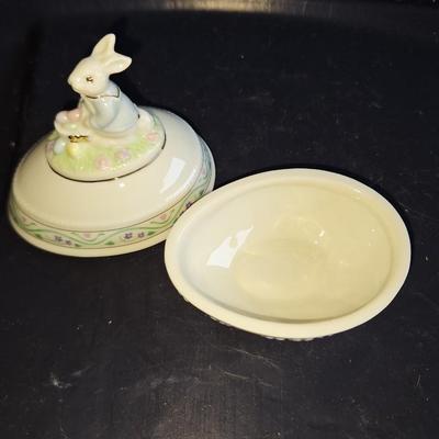 2002 Spring Bunny Egg