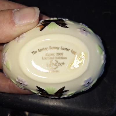 2002 Spring Bunny Egg