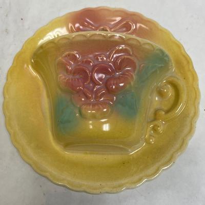Vintage Hull Pottery USA Sunglow Tea Cup Wall pocket yellow & pink
