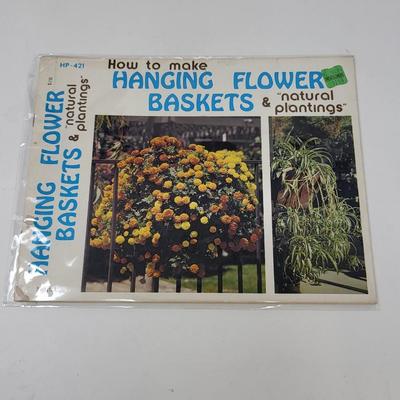 Vintage DIY Booklets Jewelry, Decoupage, Tatting & More