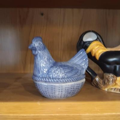 CERAMIC HEN ON NEST, SALT/PEPPER SHAKERS AND A ROOSTER CREAMER