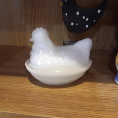MILK GLASS HEN ON NEST, 2 WOODEN ROOSTERS AND SALT/PEPPER SHAKERS