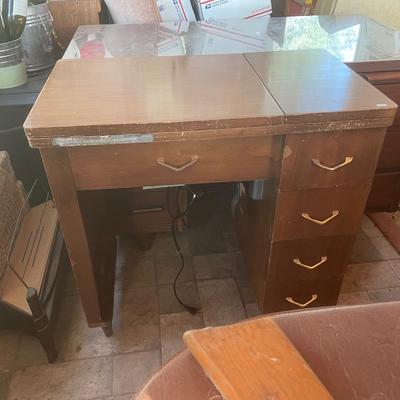 Brother sewing machine & cabinet