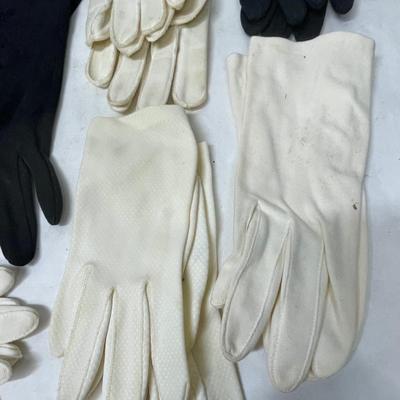 7 pairs of Ladies.Vintage Cloth Gloves