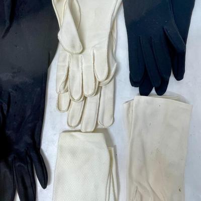 7 pairs of Ladies.Vintage Cloth Gloves