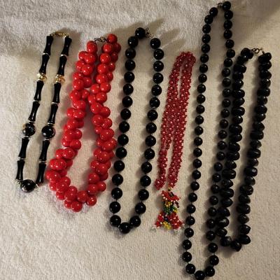 BLACK AND RED BEADED NECKLACES
