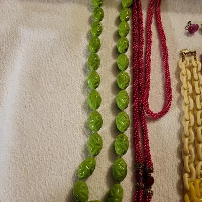 COLORFUL COSTUME JEWELRY