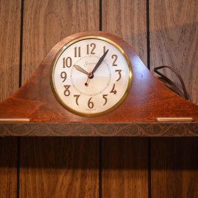 Mantle Clock
