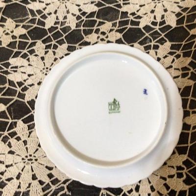 T Lion German Marked Blue Trivet