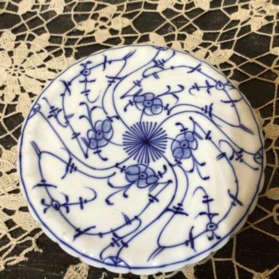 T Lion German Marked Blue Trivet