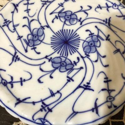 T Lion German Marked Blue Trivet