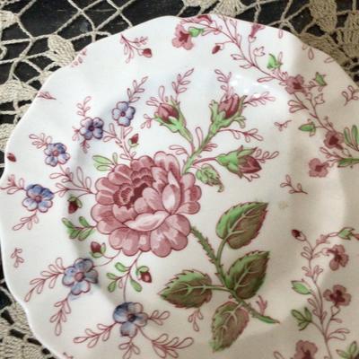 Collectible Plate and Tray Lot