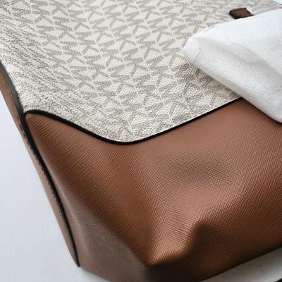 NEW Michael Kors Gilly Vanilla Large Travel Tote