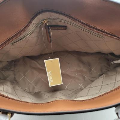 NEW Michael Kors Gilly Vanilla Large Travel Tote