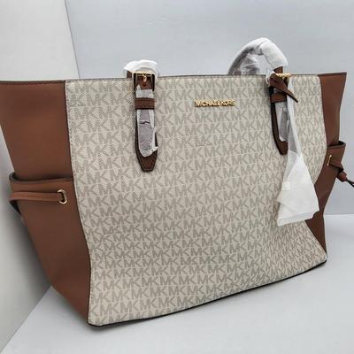 NEW Michael Kors Gilly Vanilla Large Travel Tote