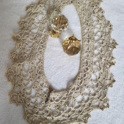 CROCHETED COLLAR PLUS A SWAROVSKI? SNAIL AND ELEPHANT ON CRYSTAL SPHERES