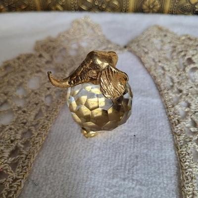 CROCHETED COLLAR PLUS A SWAROVSKI? SNAIL AND ELEPHANT ON CRYSTAL SPHERES
