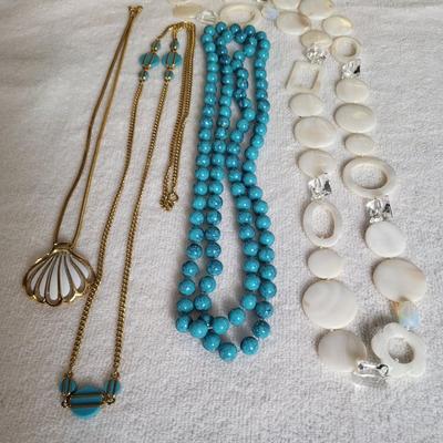 VINTAGE COSTUME NECKL;ACES