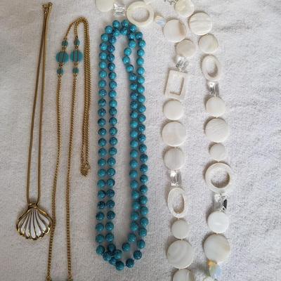 VINTAGE COSTUME NECKL;ACES