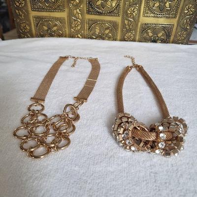 2 GLITZY NECKLACES