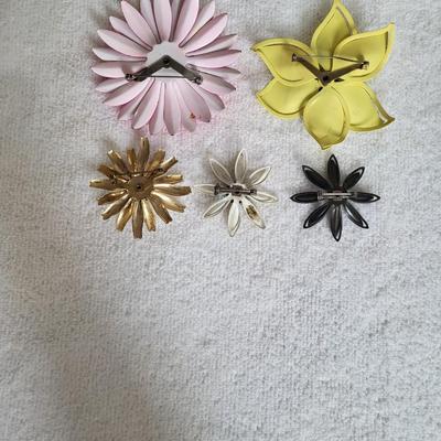 ENAMELED FLOWER BROOCHES