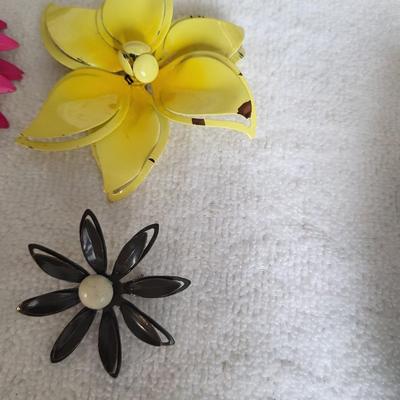 ENAMELED FLOWER BROOCHES