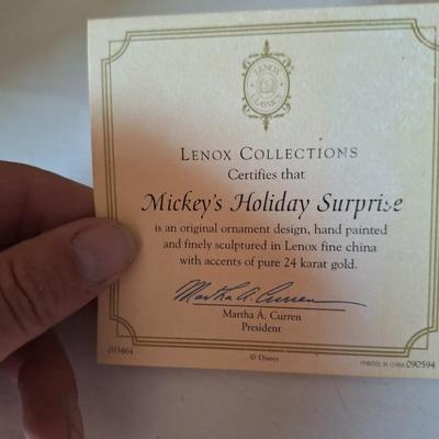 2002 Lenox Mickey's Holiday
