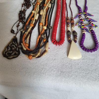 UNIQUE NECKLACES