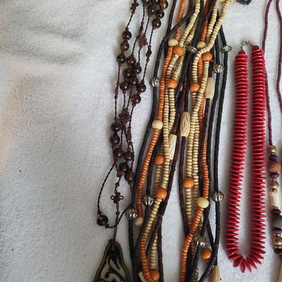 UNIQUE NECKLACES