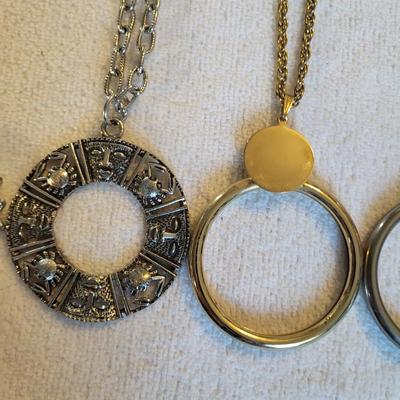 5 PENDANT NECKLACES