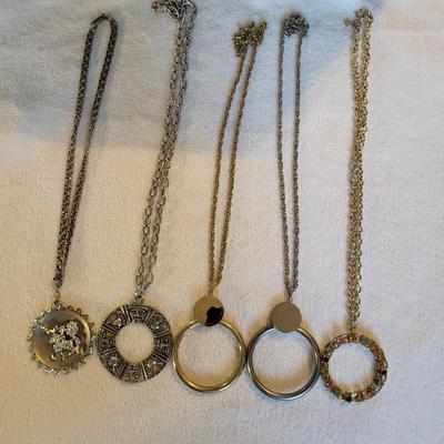 5 PENDANT NECKLACES