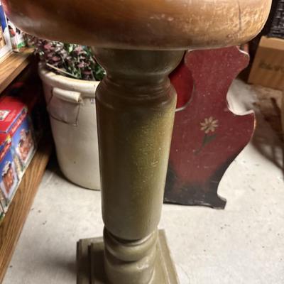 Round end table