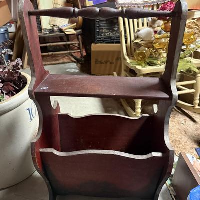 Small end table-with magazine storage