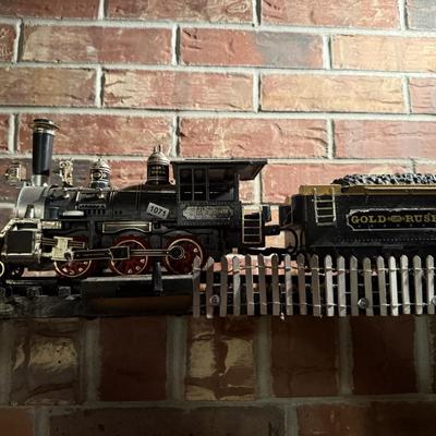 Train-4 cars on rail