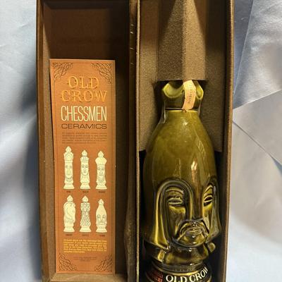 Old crow-limited edition chessmen-dark pawn
