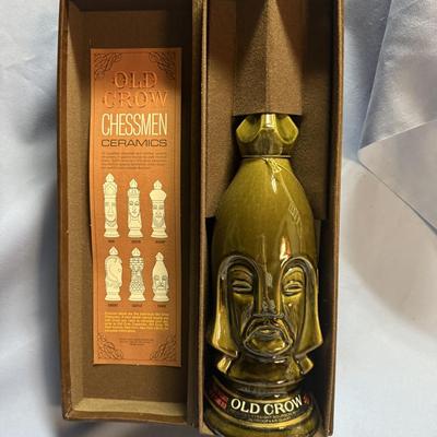 Old Crow-limited edition-chessmen dark pawn